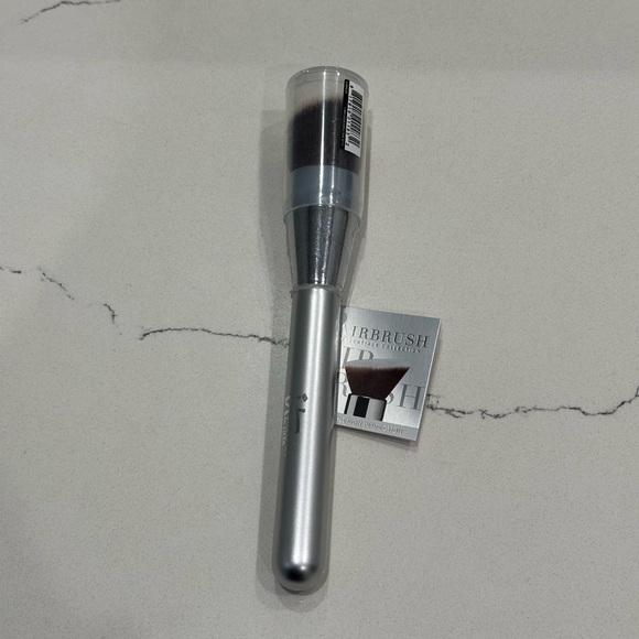 IT Cosmetics Airbrush Complexion Perfection Brush #115 *New* Sealed - Picture 1 of 5